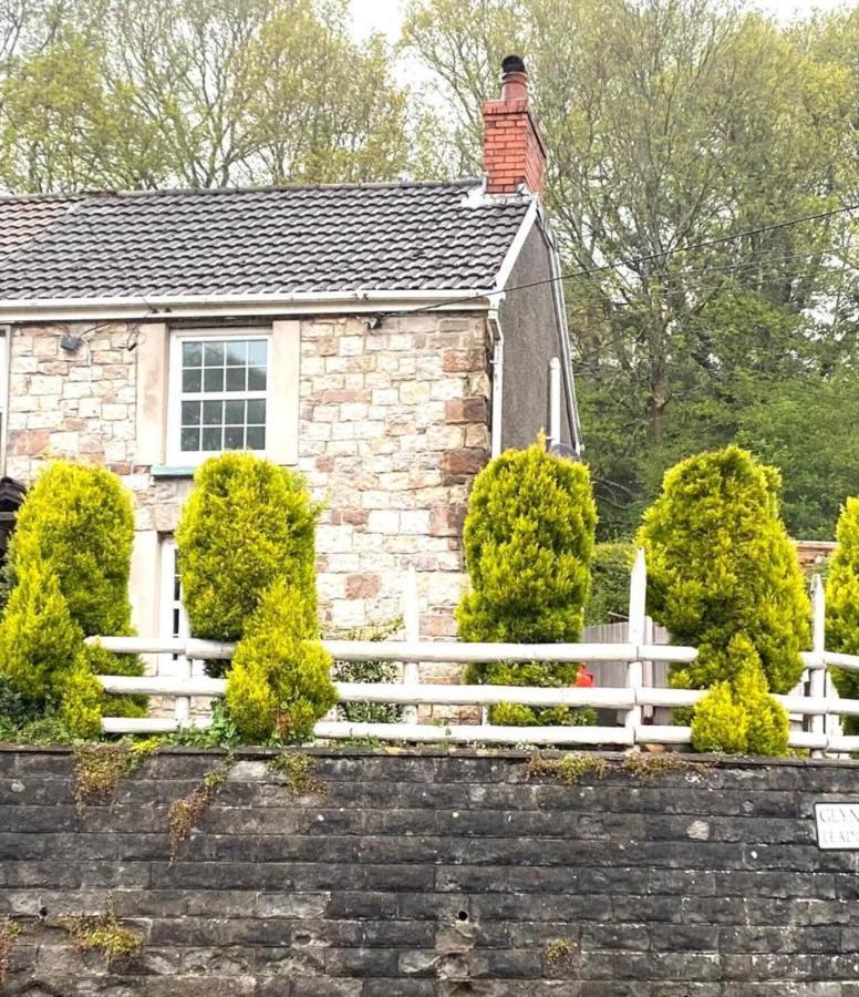 2-Bed Cottage In In Welsh Valley Nr Swansea Zewnętrze zdjęcie