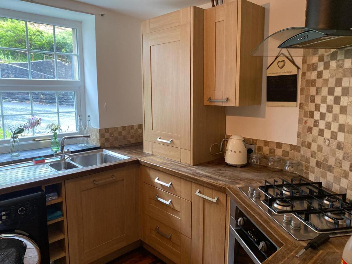 2-Bed Cottage In In Welsh Valley Nr Swansea Zewnętrze zdjęcie