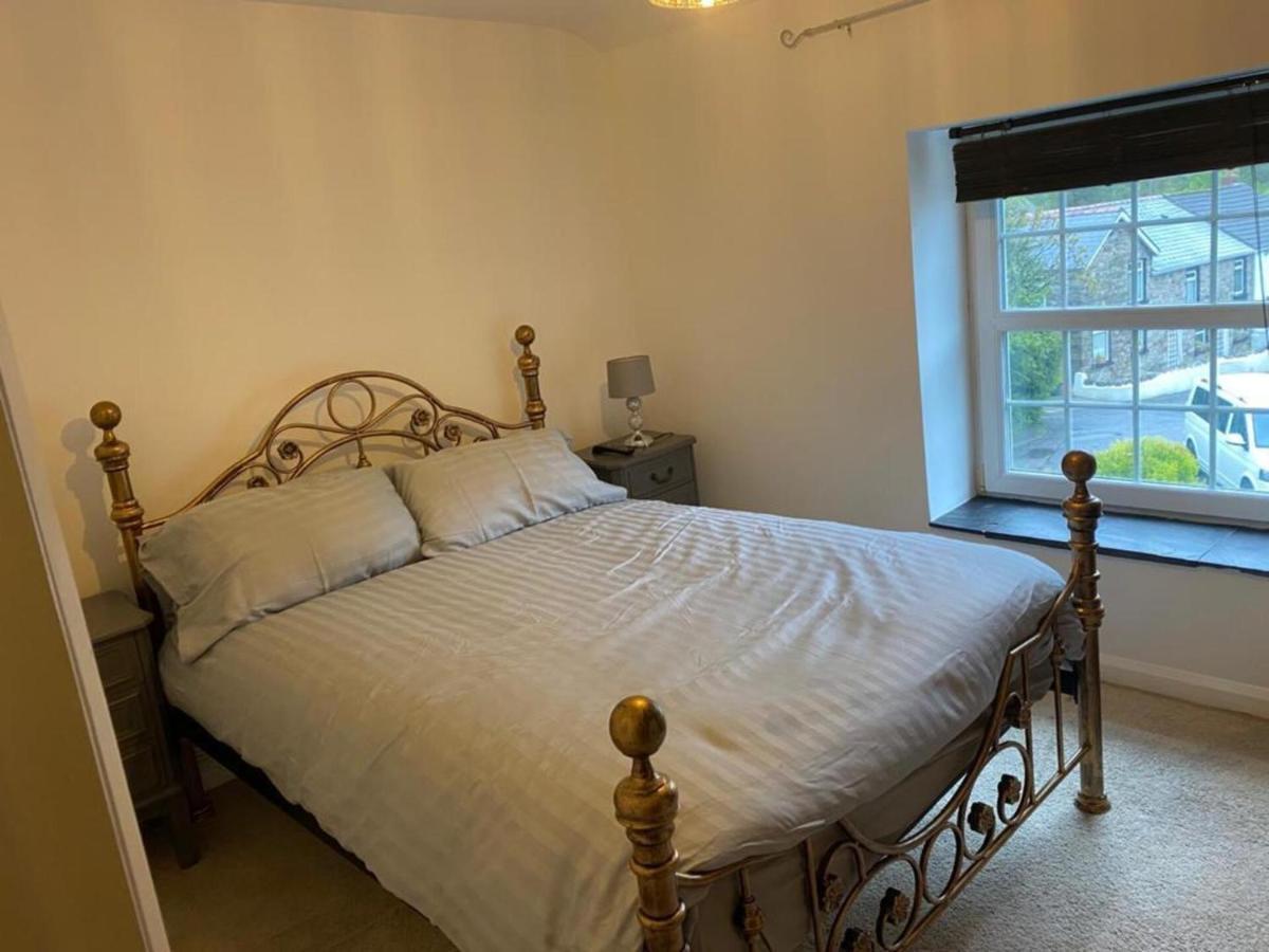2-Bed Cottage In In Welsh Valley Nr Swansea Zewnętrze zdjęcie