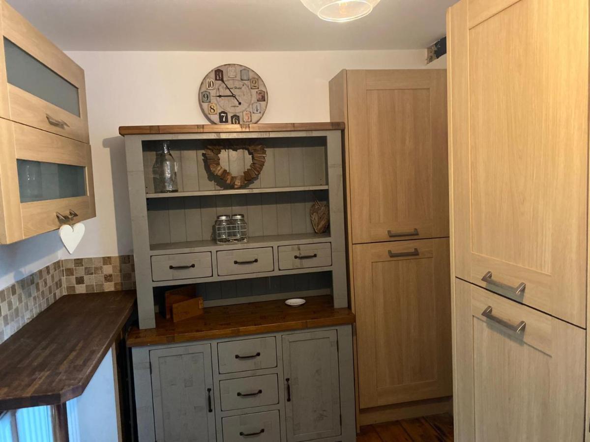 2-Bed Cottage In In Welsh Valley Nr Swansea Zewnętrze zdjęcie